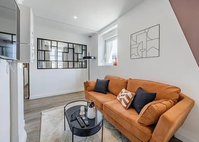 L'hermes, Raffine Et Elegant Segré